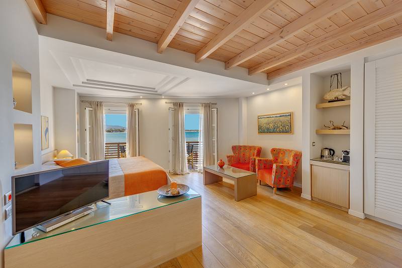 Suites at Naxos Hotel Nissaki Beach